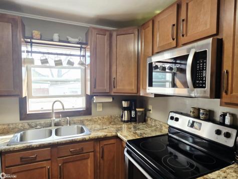 590 Allen Avenue Garner IA 50438