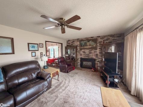 1665 Dorell Drive Hampton IA 50441