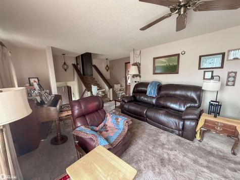 1665 Dorell Drive Hampton IA 50441
