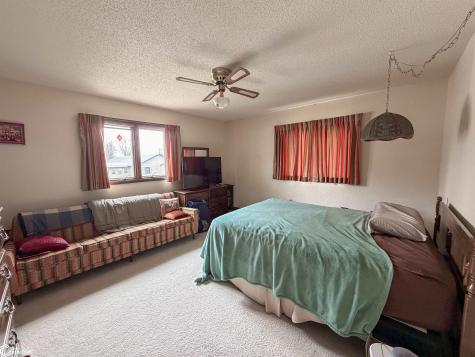 1665 Dorell Drive Hampton IA 50441