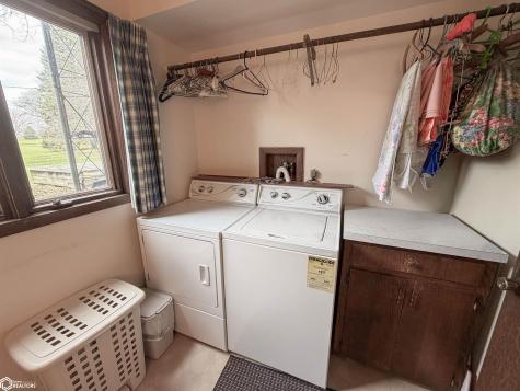 1665 Dorell Drive Hampton IA 50441