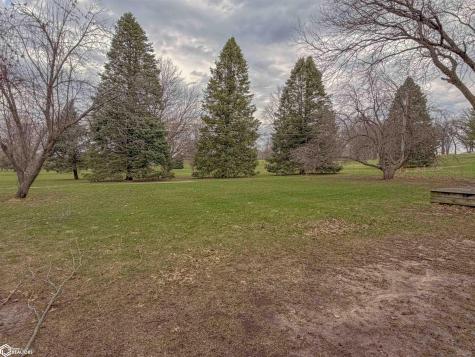 1665 Dorell Drive Hampton IA 50441