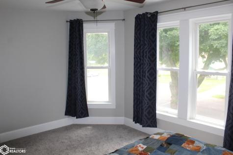 419 S 8th Street Osage IA 50461