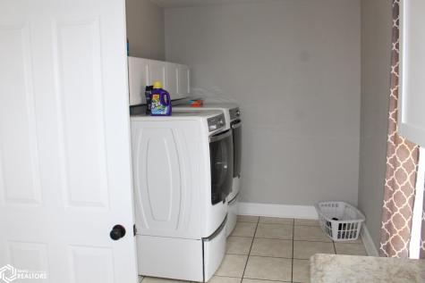 419 S 8th Street Osage IA 50461