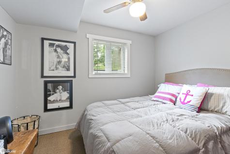 1810 W 7th Avenue N Clear Lake IA 50428