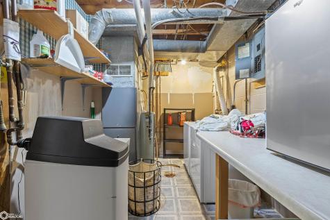 1810 W 7th Avenue N Clear Lake IA 50428