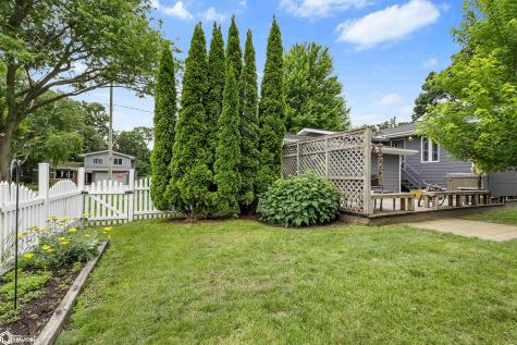 1810 W 7th Avenue N Clear Lake IA 50428