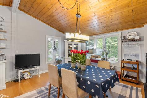 1810 W 7th Avenue N Clear Lake IA 50428