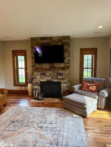2711 Dows Williams Road Dows IA 50071