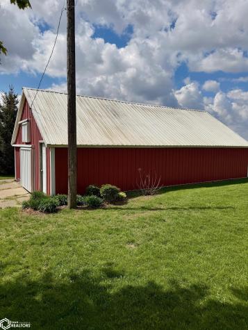 2711 Dows Williams Road Dows IA 50071
