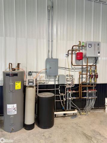 2711 Dows Williams Road Dows IA 50071