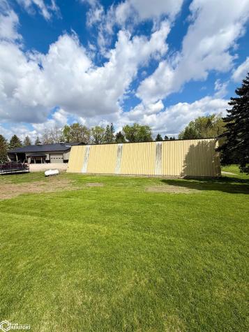 2711 Dows Williams Road Dows IA 50071