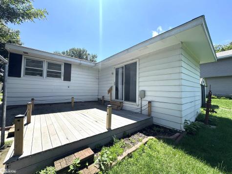 1104 3rd Avenue S Clear Lake IA 50428