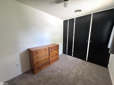 1104 3rd Avenue S Clear Lake IA 50428