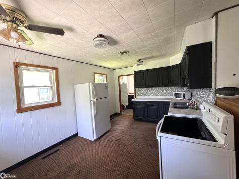 1104 3rd Avenue S Clear Lake IA 50428