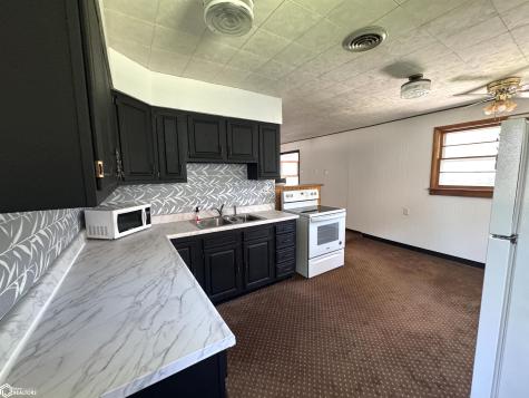 1104 3rd Avenue S Clear Lake IA 50428