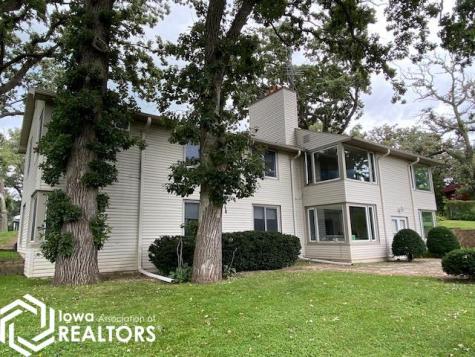 601 19th Street W Clear Lake IA 50428
