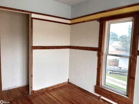 136 3rd Street SE Britt IA 50423