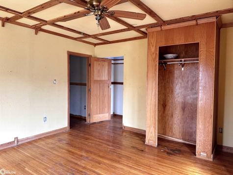 136 3rd Street SE Britt IA 50423