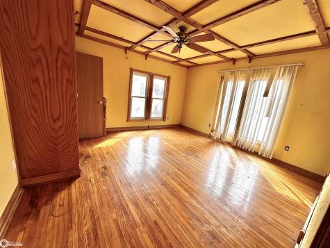 136 3rd Street SE Britt IA 50423