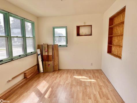 136 3rd Street SE Britt IA 50423