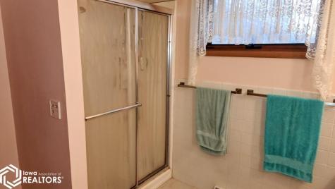 15 Lakeview Drive Mason City IA 50401