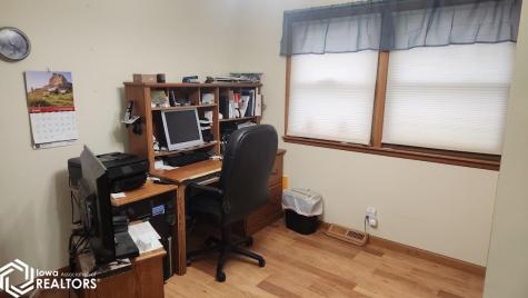 15 Lakeview Drive Mason City IA 50401