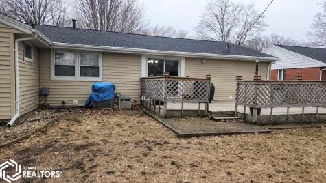 15 Lakeview Drive Mason City IA 50401