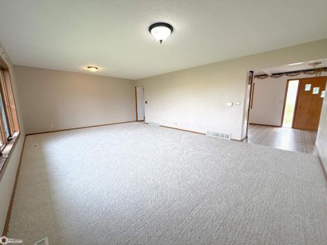1330 Sunset Drive Hampton IA 50441