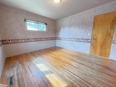 1330 Sunset Drive Hampton IA 50441