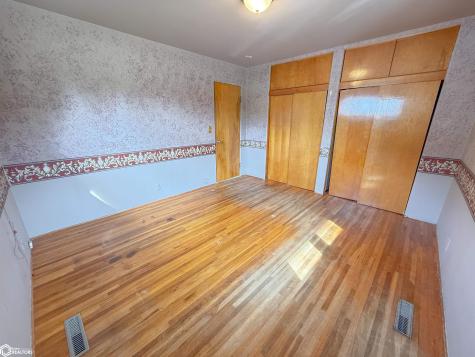 1330 Sunset Drive Hampton IA 50441