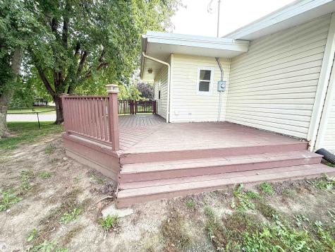 1330 Sunset Drive Hampton IA 50441