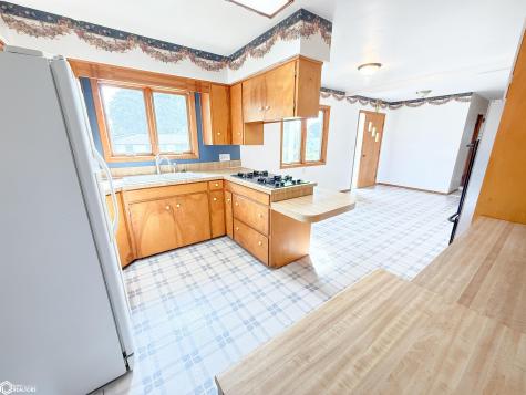 1330 Sunset Drive Hampton IA 50441