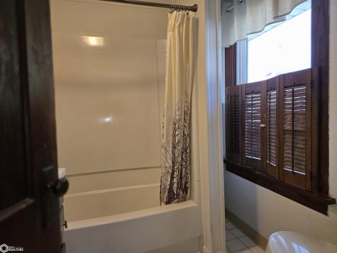 221 14th Street NW Mason City IA 50401