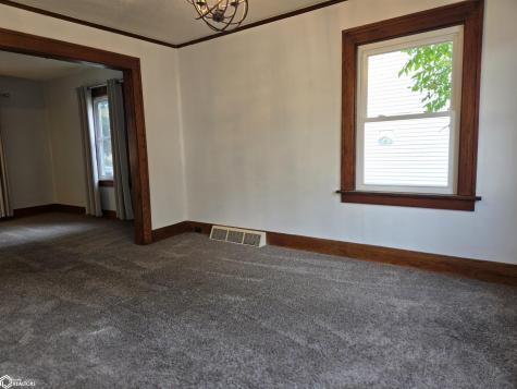 221 14th Street NW Mason City IA 50401