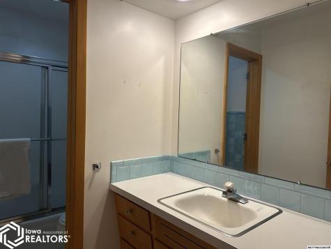 810 6th Avenue N Northwood IA 50459