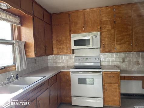 810 6th Avenue N Northwood IA 50459