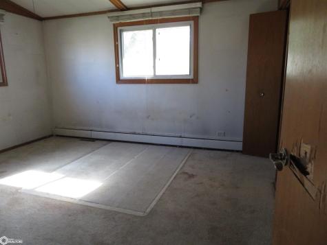 719 3rd Street NE Clarion IA 50525