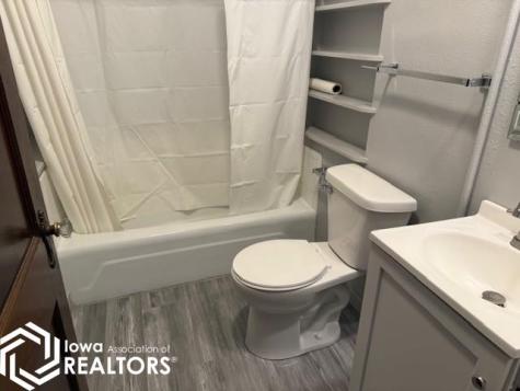 220 W State Street Algona IA 50511