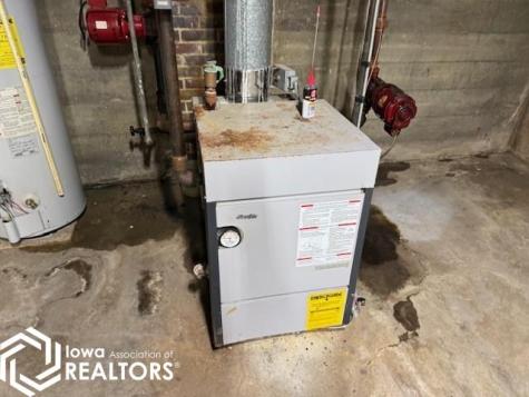 220 W State Street Algona IA 50511