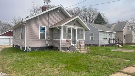118 25th Street SW Mason City IA 50401
