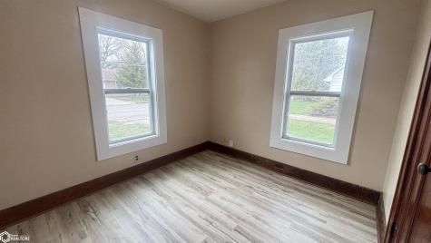 118 25th Street SW Mason City IA 50401