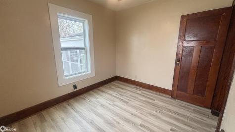 118 25th Street SW Mason City IA 50401