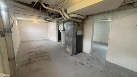 118 25th Street SW Mason City IA 50401