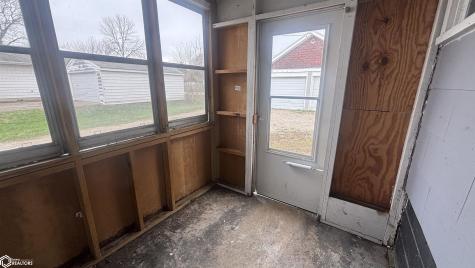118 25th Street SW Mason City IA 50401