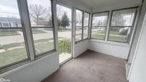118 25th Street SW Mason City IA 50401