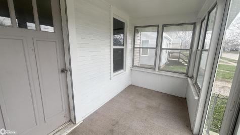 118 25th Street SW Mason City IA 50401