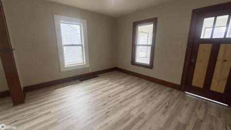 118 25th Street SW Mason City IA 50401