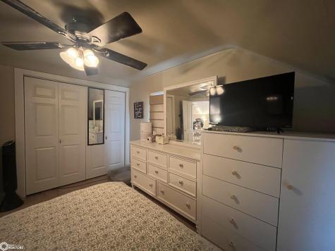 811 1st Avenue N Clear Lake IA 50428