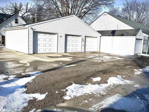 811 1st Avenue N Clear Lake IA 50428